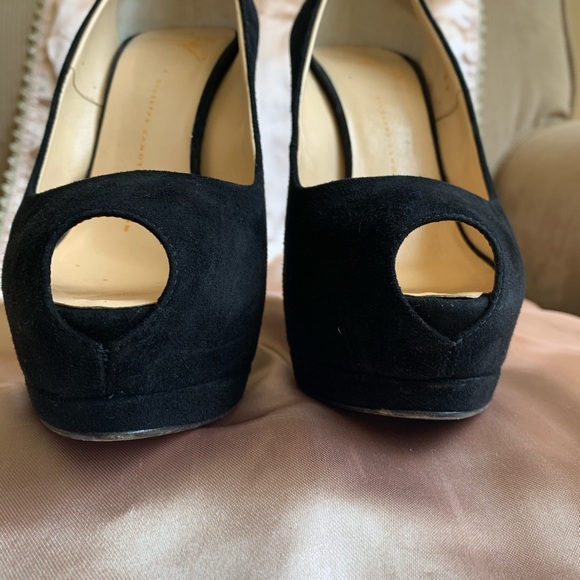 Suede Giuseppe peep toe pumps - Picture 4 of 7